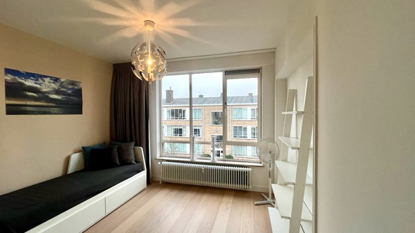 Medium property photo - Breitnerlaan, 2596 GZ Den Haag